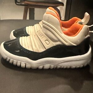 Jordan 11 Retro Little Flex ‘Starfish’ Size 7C